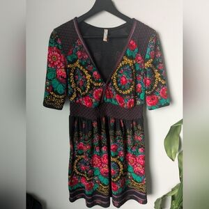 Free People black and floral print A-line V-neck mini dress - size M
